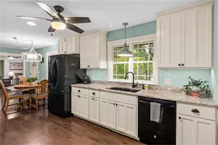 653 Deerwood Dr, Hudson, WI 54016 - Photo 10