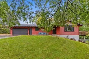 653 Deerwood Dr, Hudson, WI 54016 - Photo 2