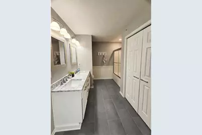 1240 County Road D #3, Maplewood, MN 55109 - Photo 16