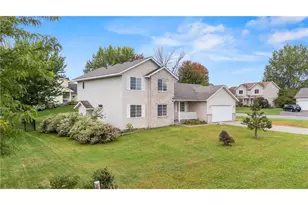 400 Durango Dr, Roberts, WI 54023 - Photo 2