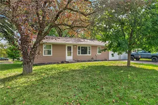 406 N Division St, Roberts, WI 54023 - Photo 2