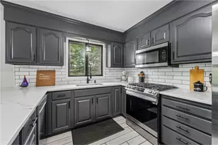1252 Rolling Hills Trail, Saint Joseph, WI 54016 - Photo 8