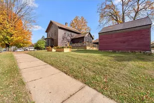 203 Pine St, Glenwood City, WI 54013 - Photo 10