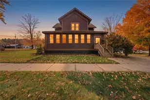 203 Pine St, Glenwood City, WI 54013 - Photo 8