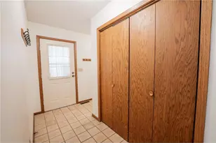 3379 Southgate Ct, Eau Claire, WI 54701 - Photo 4