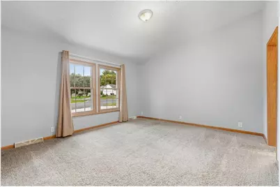 1027 Prairie Circle, Menomonie, WI 54751 - Photo 14