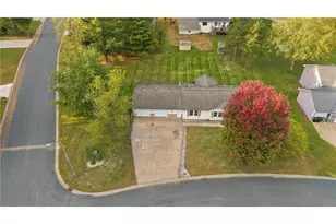 1027 Prairie Cir, Menomonie, WI 54751 - Photo 4