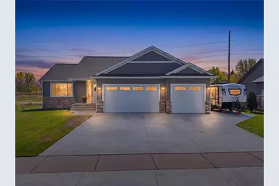 11411 Latham Lane, Chisago City, MN 55013 - Photo 2