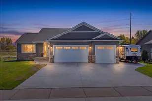 11411 Latham Ln, Chisago City, MN 55013 - Photo 2