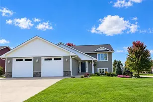 1204 Wren Pl, New Richmond, WI 54017 - Photo 2
