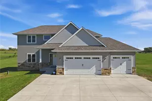 1611 92nd St, Richmond, WI 54017 - Photo 4