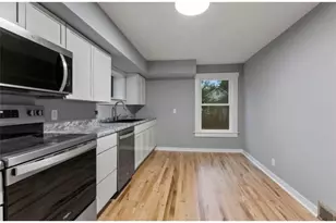 524 Dakota S Ave, New Richmond, WI 54017 - Photo 6