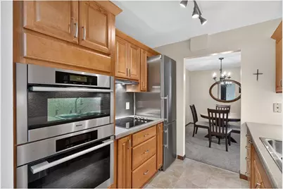 2690 Oxford Street #219, Roseville, MN 55113 - Photo 14