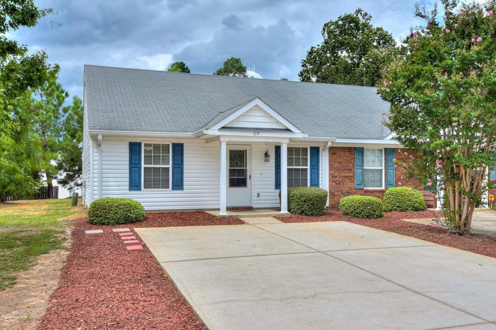 319 Browning Dr, Grovetown, GA 30813-3747