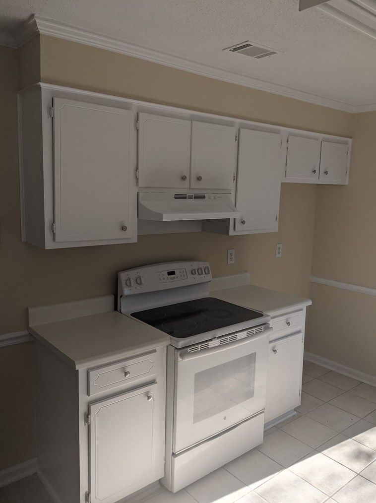 2039 Bassford Dr, Hephzibah, GA 30815-5655