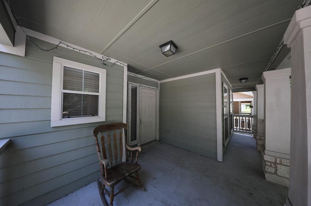 9205 Rowlands Sayle Rd, Austin, TX 78744-7964