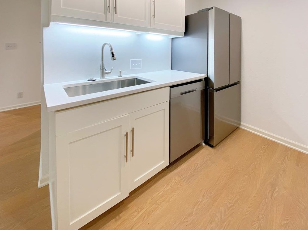 620 S 1st St Apt 213, Austin, TX 78704