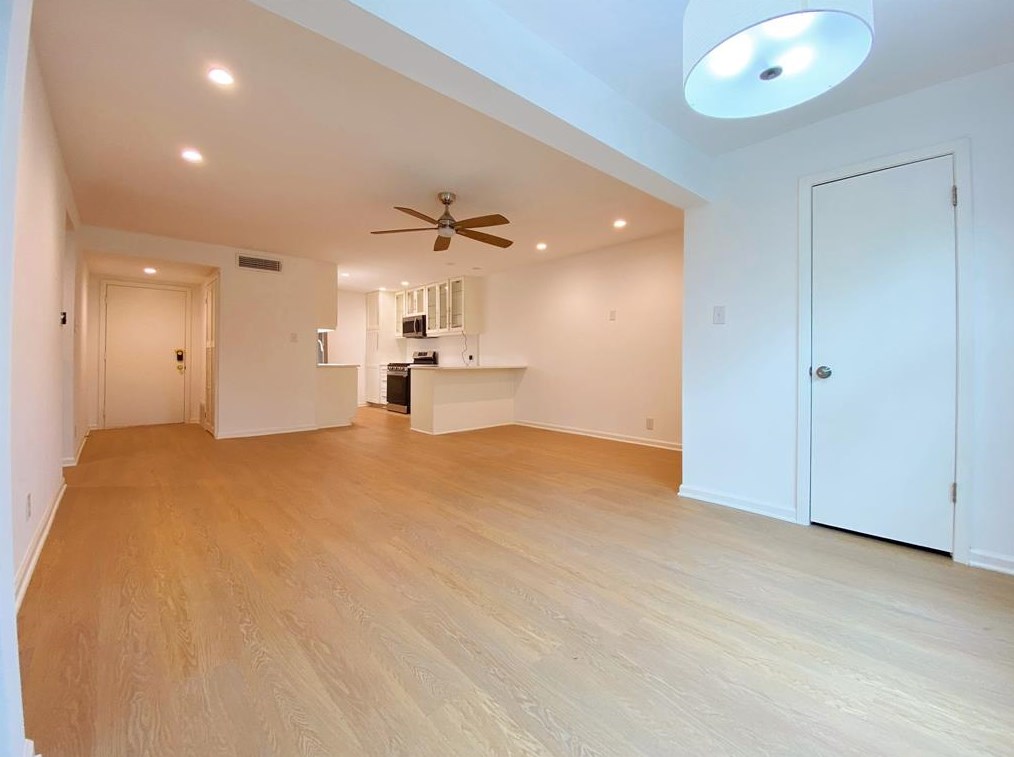 620 S 1st St Apt 205, Austin, TX 78704
