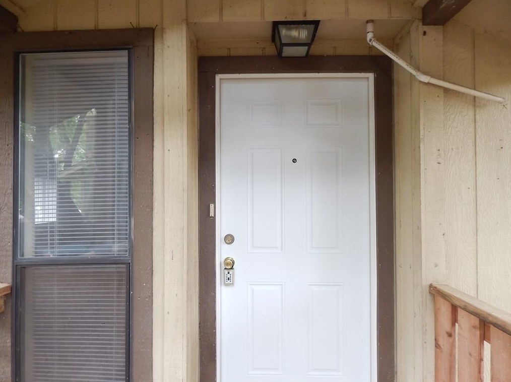 9015 Sawtooth Ln, Austin, TX 78729-5446