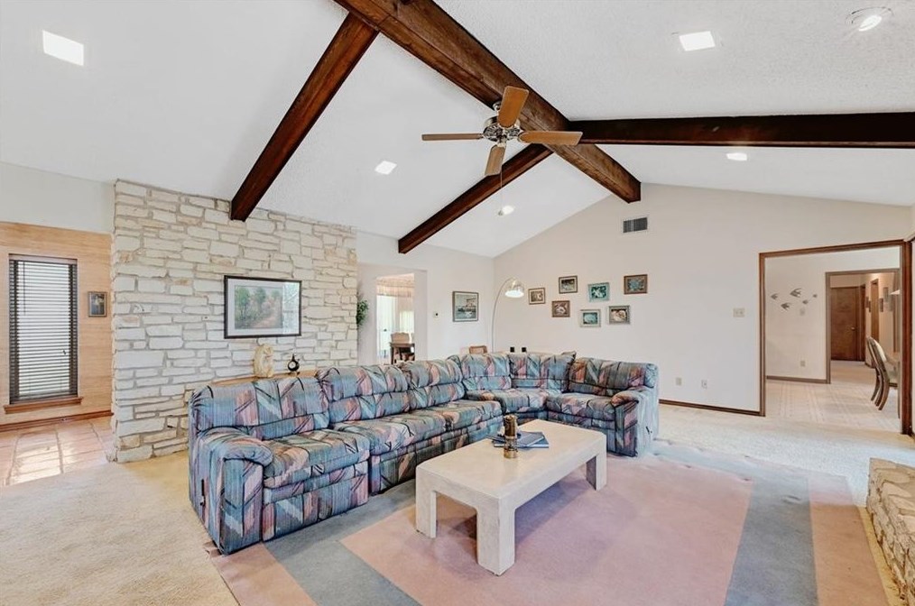 104 Timpanagos Dr, Austin TX 78734-4557 exterior