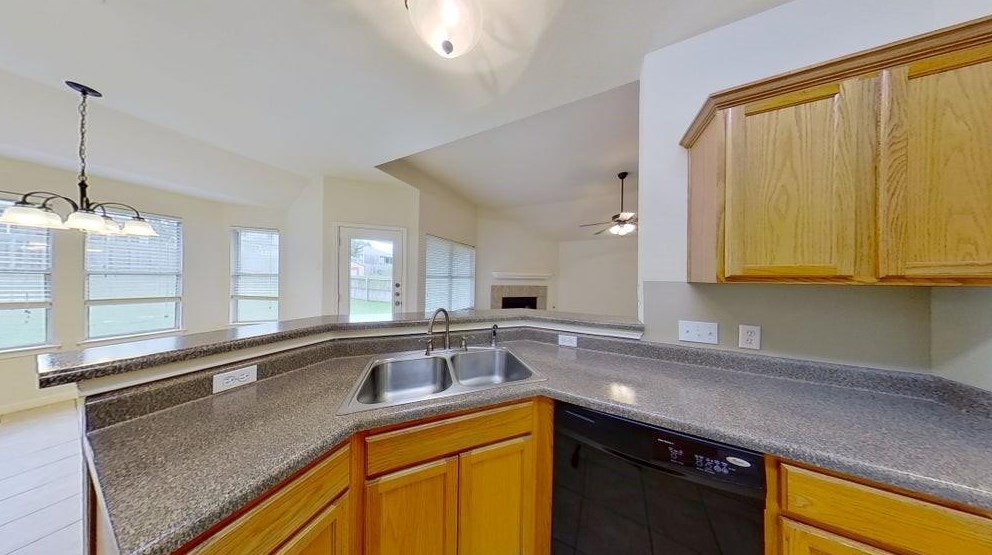 104 Estate Cv, Monadale, TX 78634