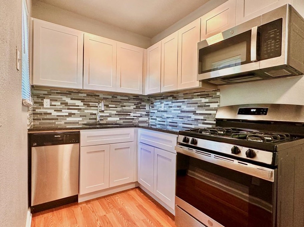 204 E 30th St #203, Austin, TX 78705