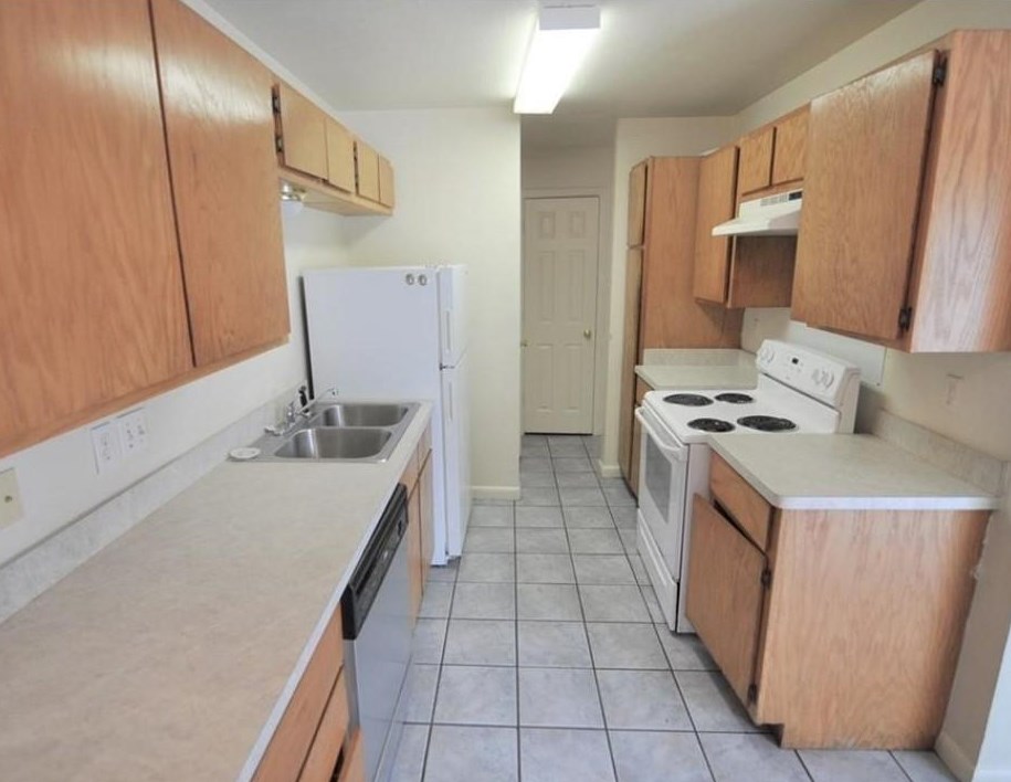 8221 Sam Rayburn Dr, Austin TX  78753-6059 exterior