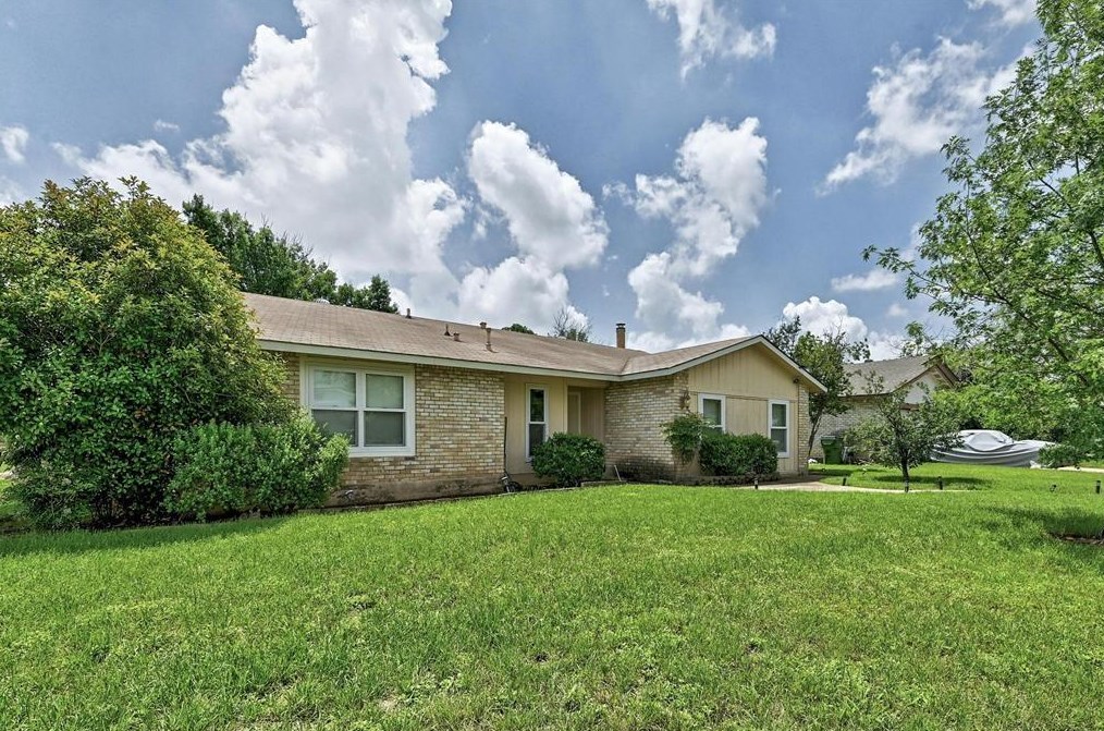701 Lasso Dr, Round Rock, TX 78681