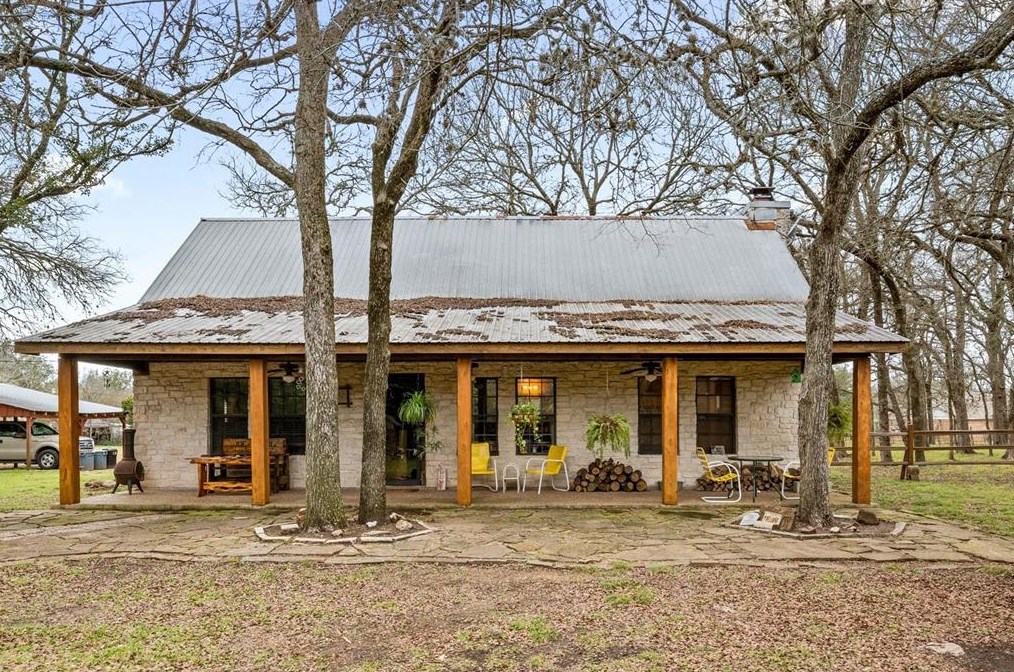 2195 Old Stagecoach Rd, Uhland TX  78640-5671 exterior