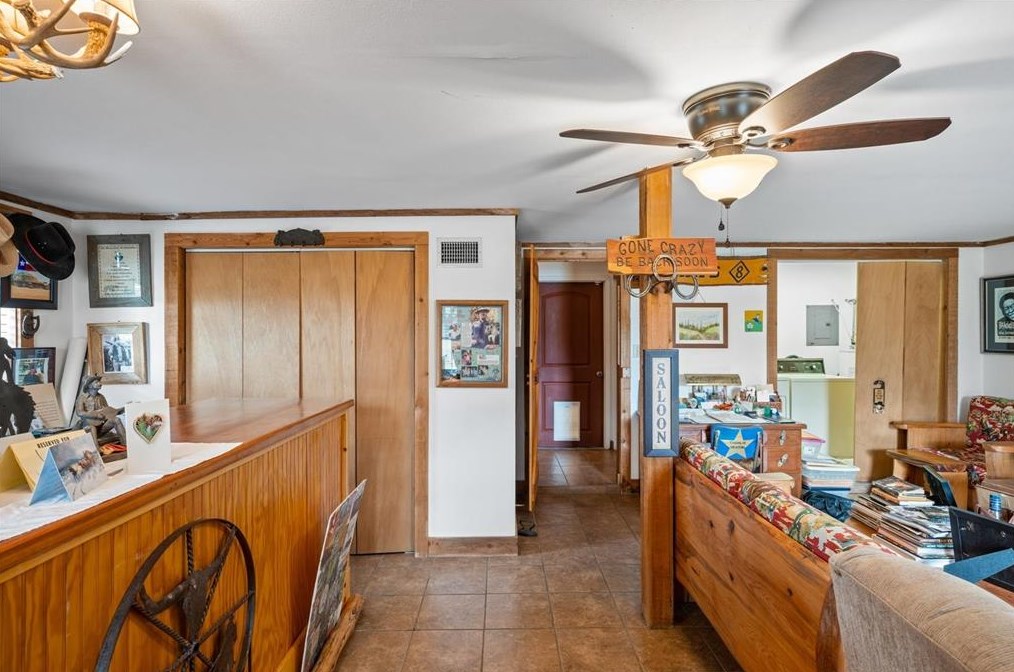 2195 Old Stagecoach Rd, Uhland TX  78640-5671 exterior