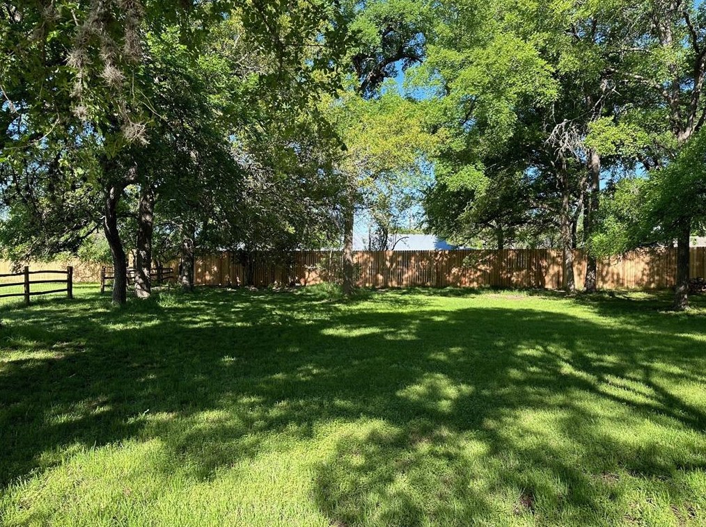 2195 Old Stagecoach Rd, Uhland TX  78640-5671 exterior