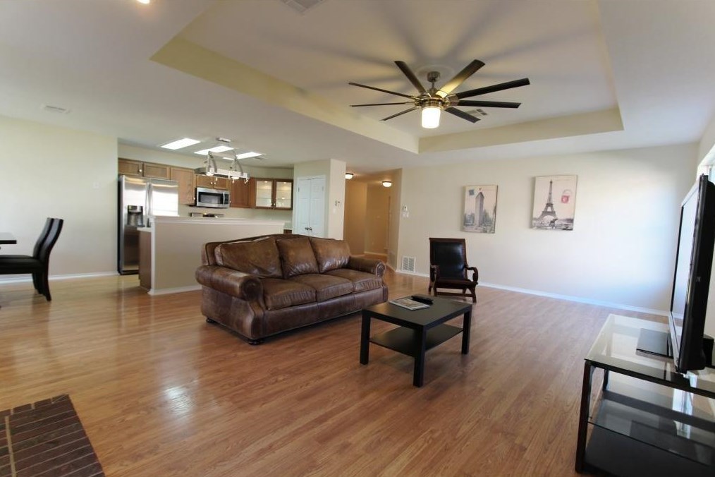 7525 Vol Walker Dr, Austin, TX 78749