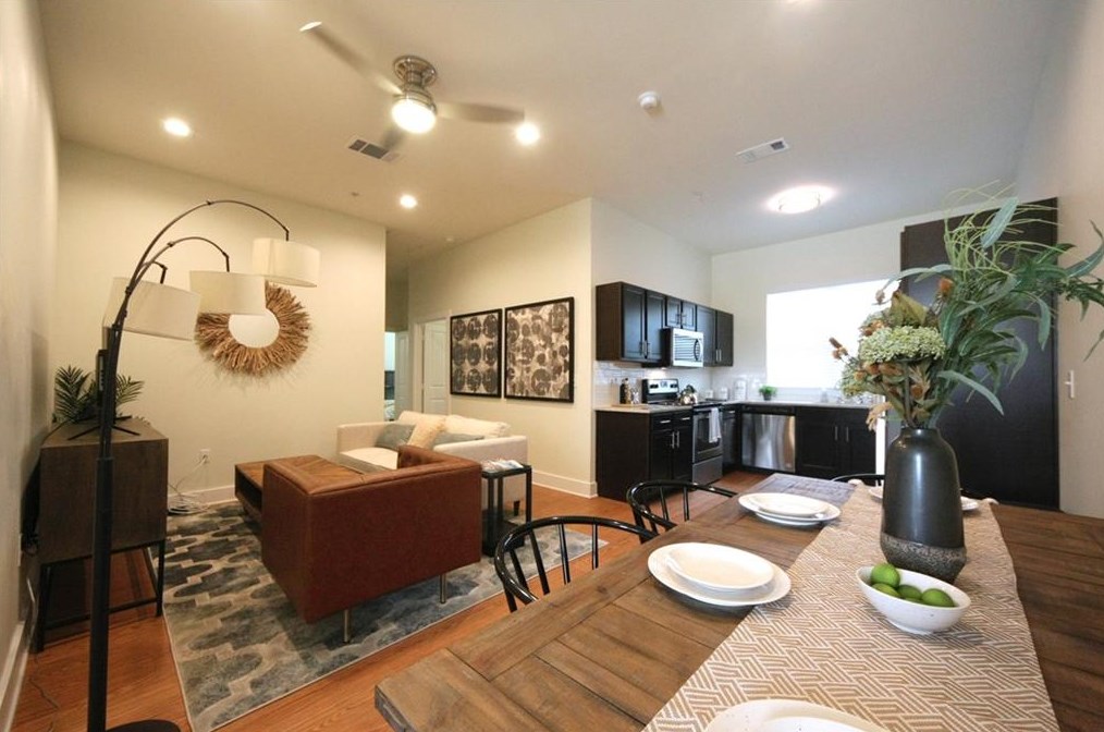 2400 Louis Henna Blvd #307, Round Rock, TX 78664