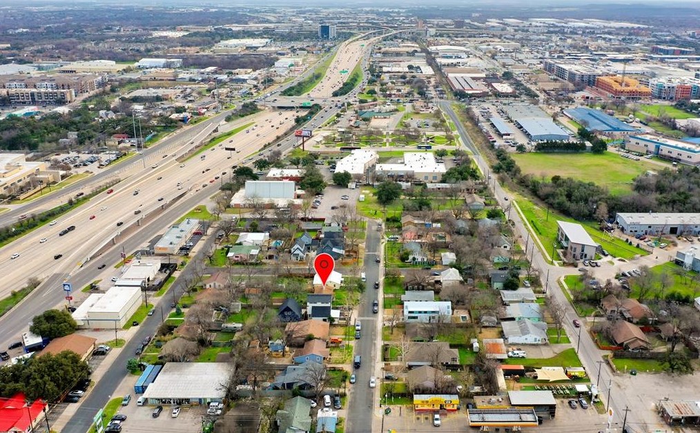 502 Normandy St, Austin TX 78745-1135 exterior