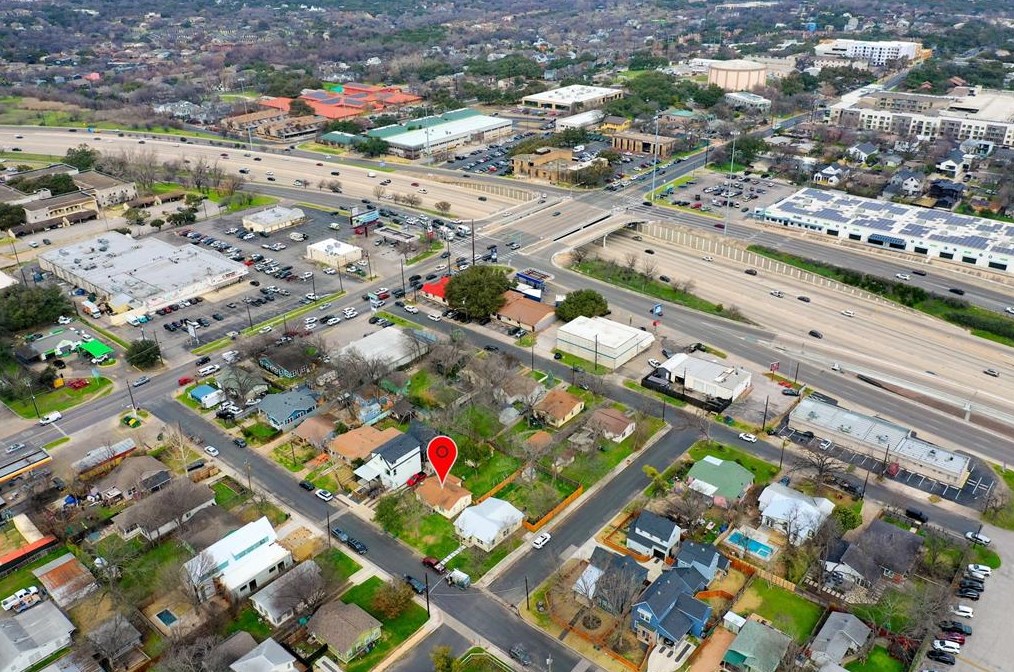 502 Normandy St, Austin TX 78745-1135 exterior