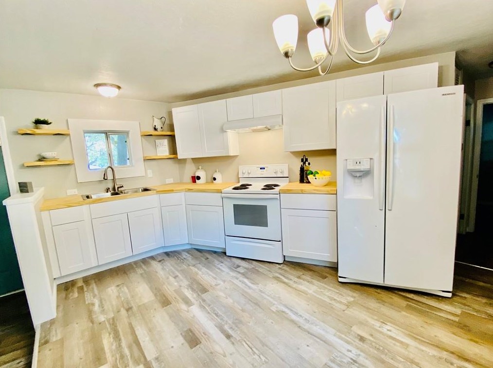 425 Dreamland Dr, New Braunfels TX 78133-3862 exterior