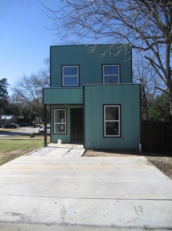 819 Chihuahua St, Mendoza, TX 78644-3503