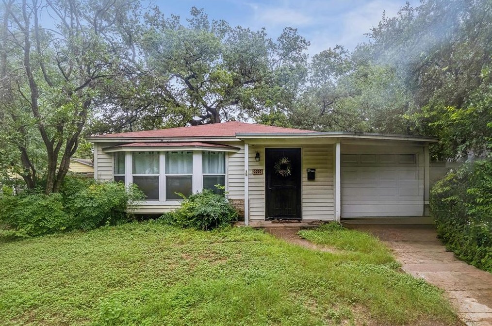 2707 Bridle Path, Austin TX  78703-2809 exterior
