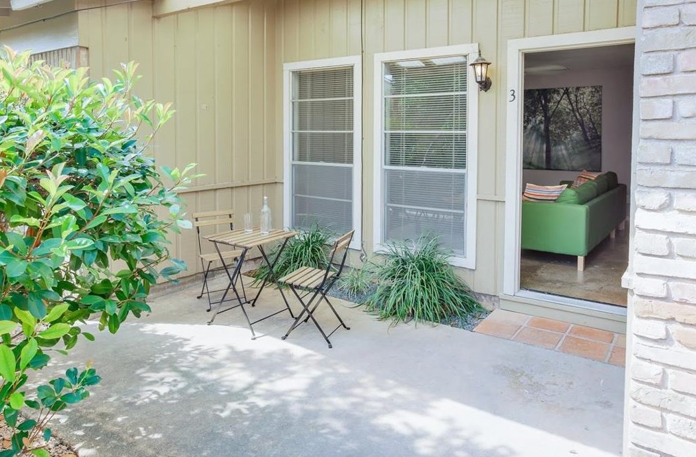 3424 Willowrun Dr, Austin TX  78704-7315 exterior