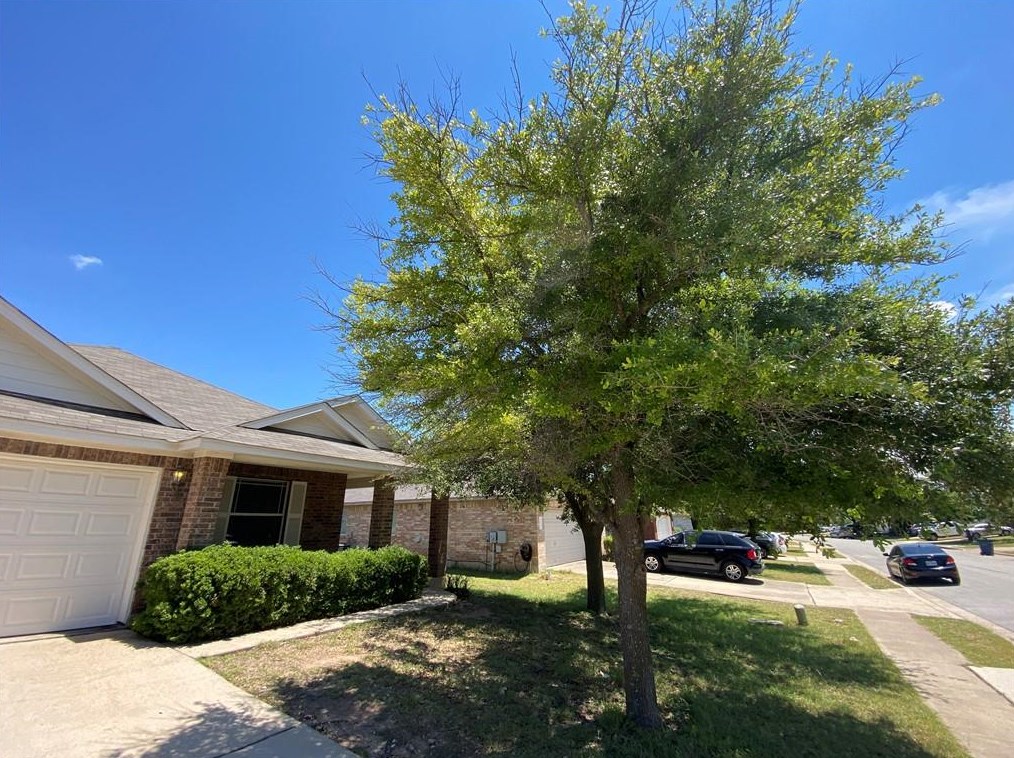 207 Golden Gate Dr, Leander, TX 78641
