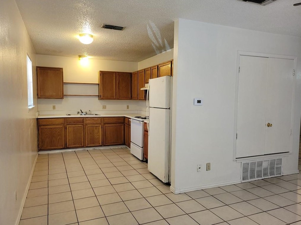 1609 Jones St Apt A, Taylor, TX