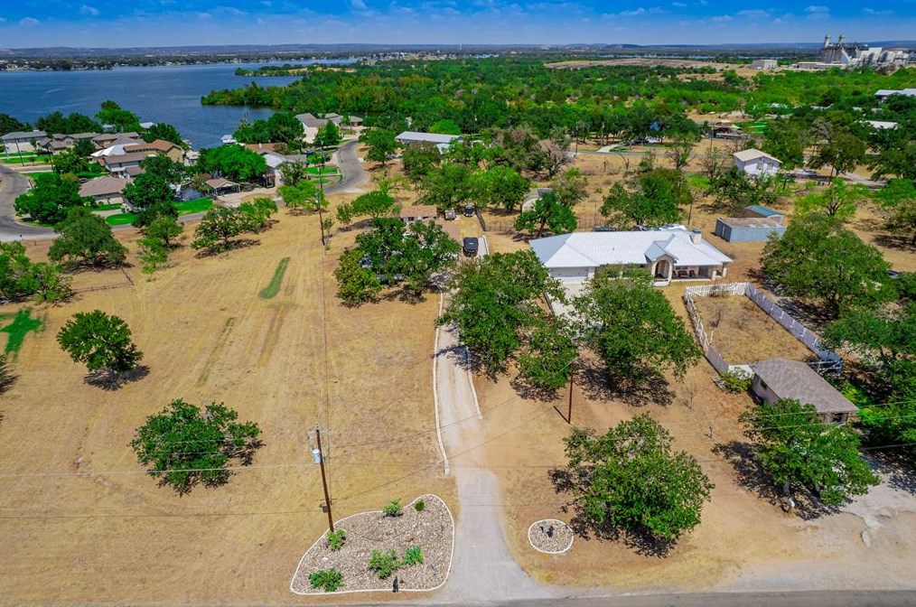 3201 Oak Rdg Dr, Cypress Mill TX  78654-4181 exterior