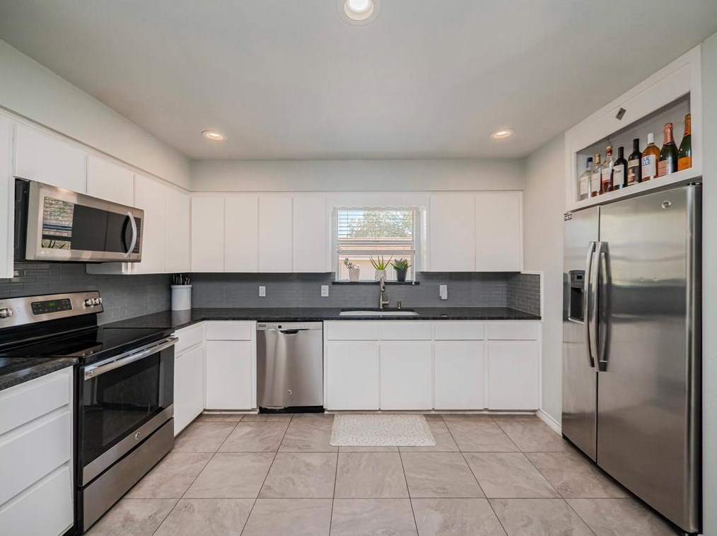 3201 Oak Rdg Dr, Cypress Mill TX  78654-4181 exterior