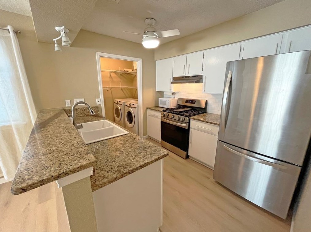 5407 Spring Meadow Rd, Austin TX  78744-3016 exterior