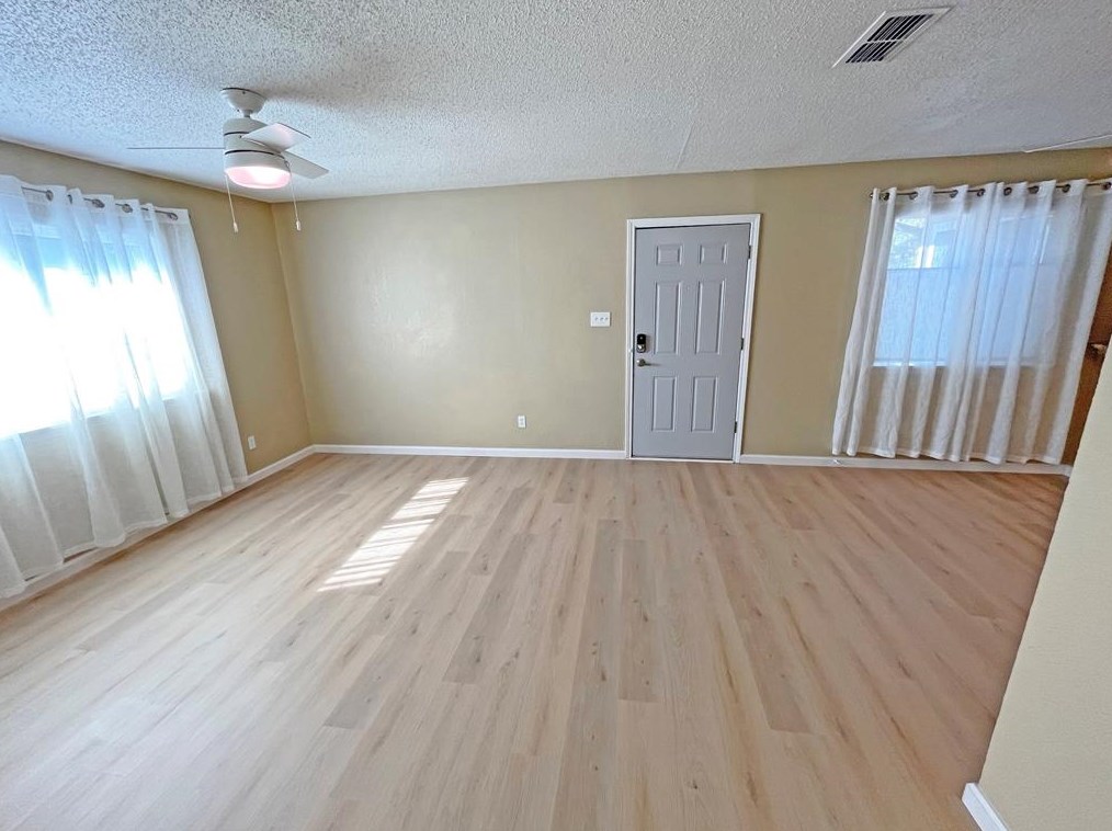 5407 Spring Meadow Rd, Austin TX  78744-3016 exterior