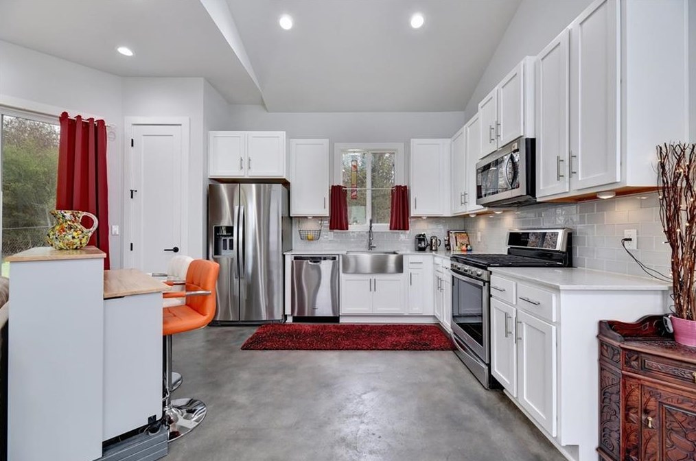 1205 Cometa St #2, Austin, TX 78721