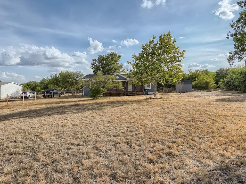 1040 Wayne Ridge Dr, San Marcos, TX 78666-8459