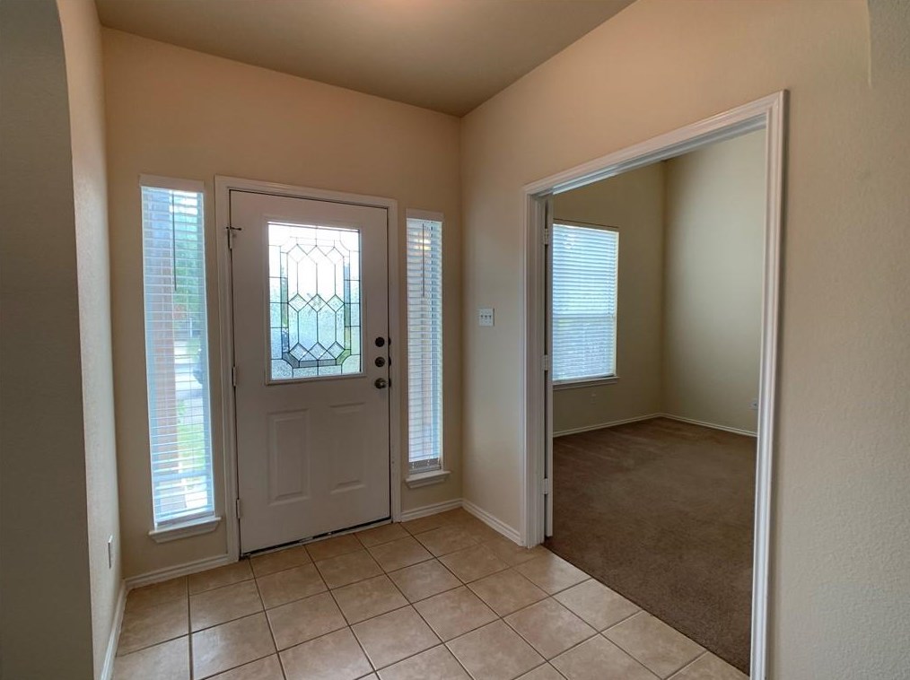104 Lava Bed Dr, Pflugerville, TX 78660-5256