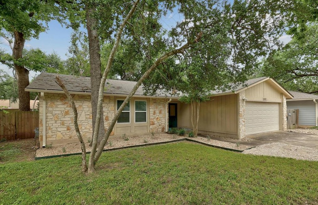 13172 Mill Stone Dr, Austin, TX 78729-2727