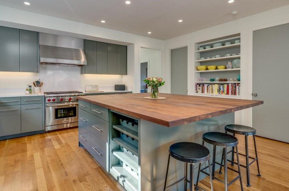 2201 Bowman Ave, Austin TX  78703-2307 exterior